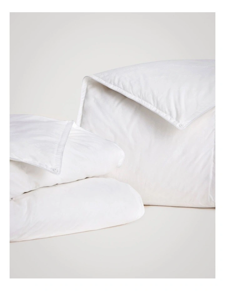 Ultimate Dream 75/25 Medium Quilt in Pure White image 6