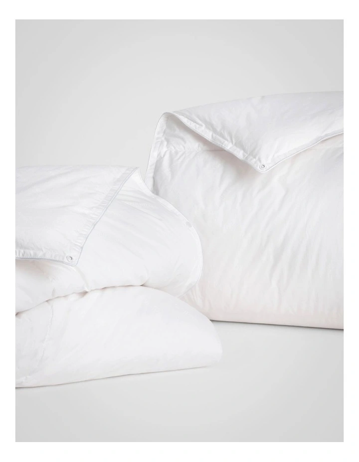 Deluxe Dream Light Half Quilt in Pure White image 4