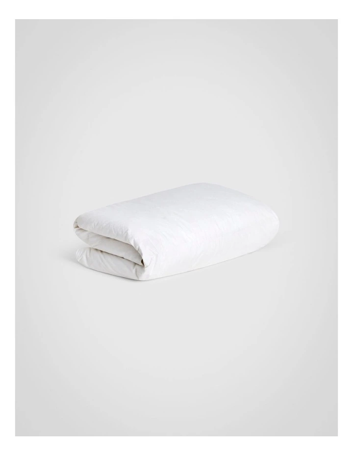 Deluxe Dream Feather and Down Light Half Quilt in Pure White image 2