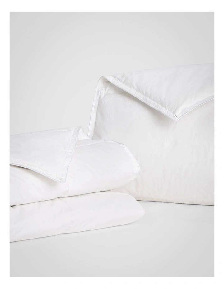 Deluxe Dream Feather and Down Light Quilt in Pure White image 6