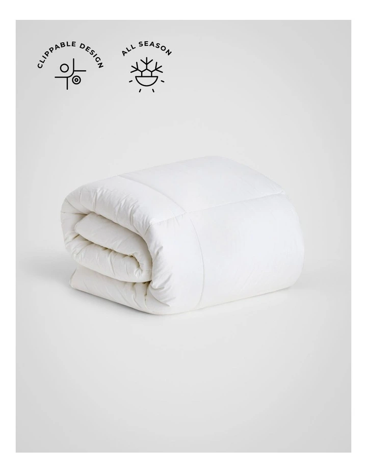 Deluxe Dream Medium Quilt in Pure White image 2