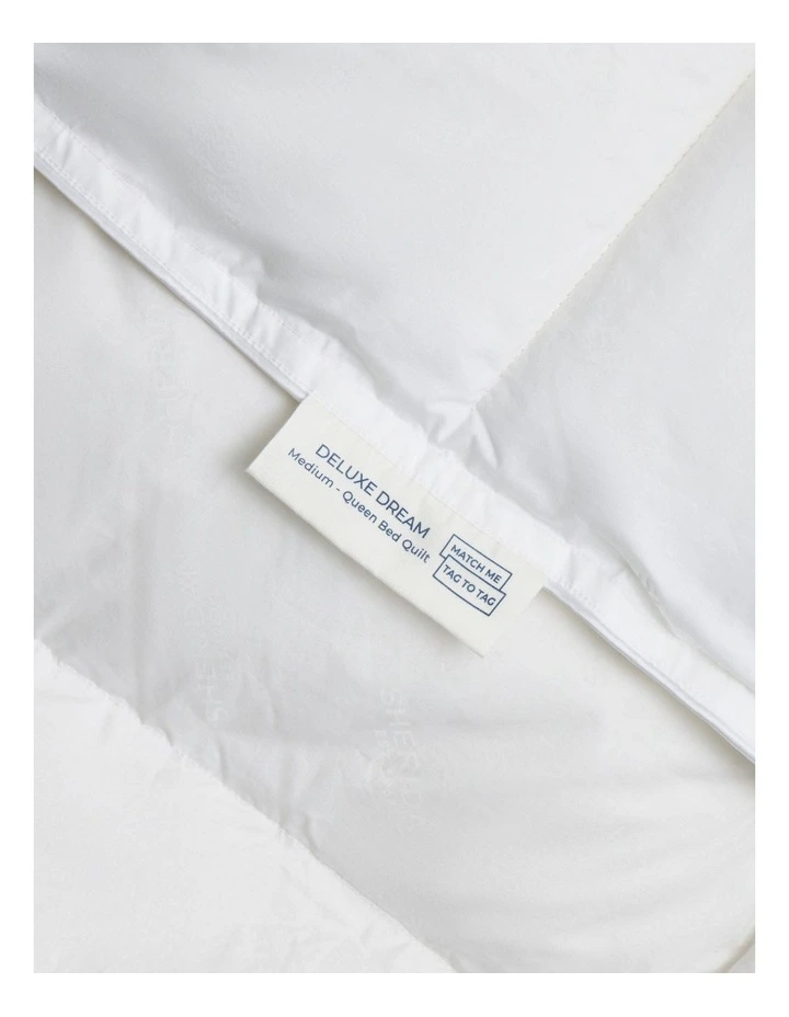 Deluxe Dream Medium Quilt in Pure White image 3