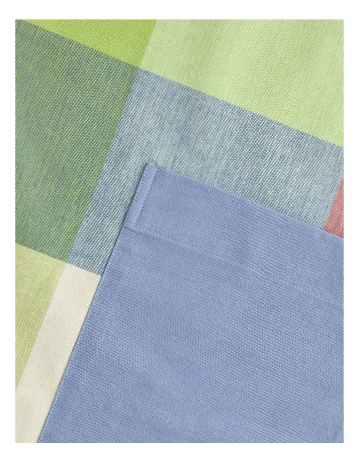 Lumo Apron In Peach image 2