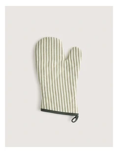 Harvest Oven Mitt In Garden