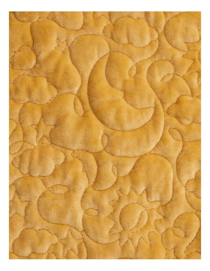 Meriweather Kids Quilted Blanket In Honeycomb image 2