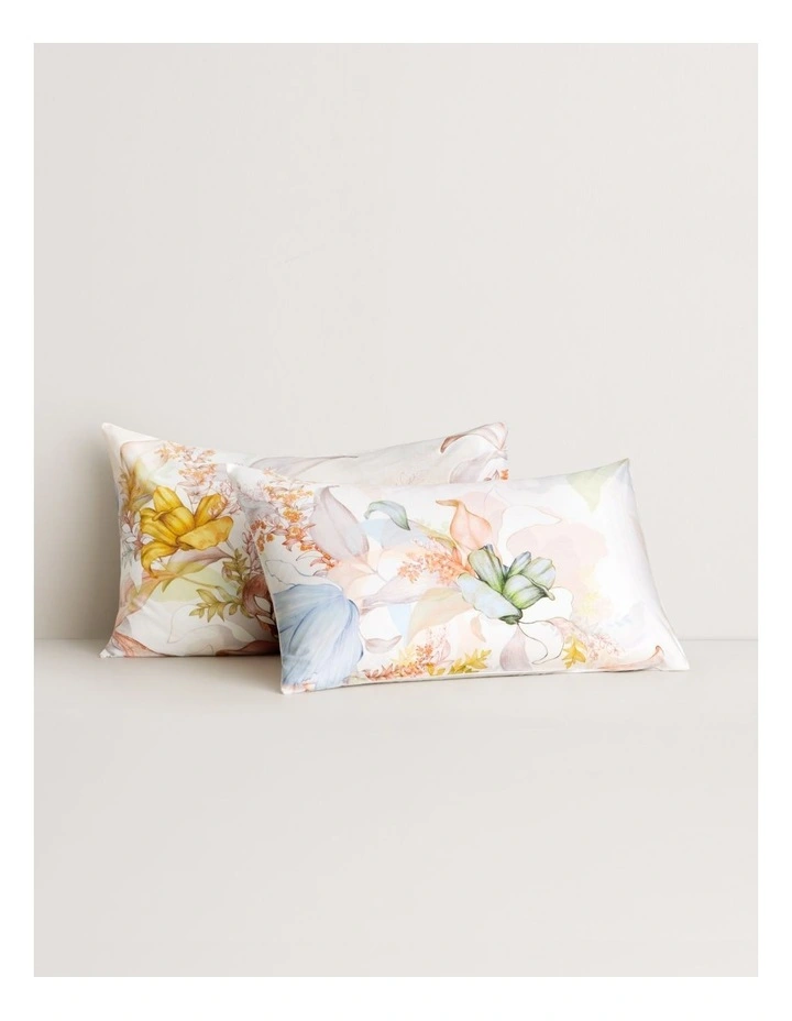 Treni Quilt Standard Pillowcase Pair in White image 1