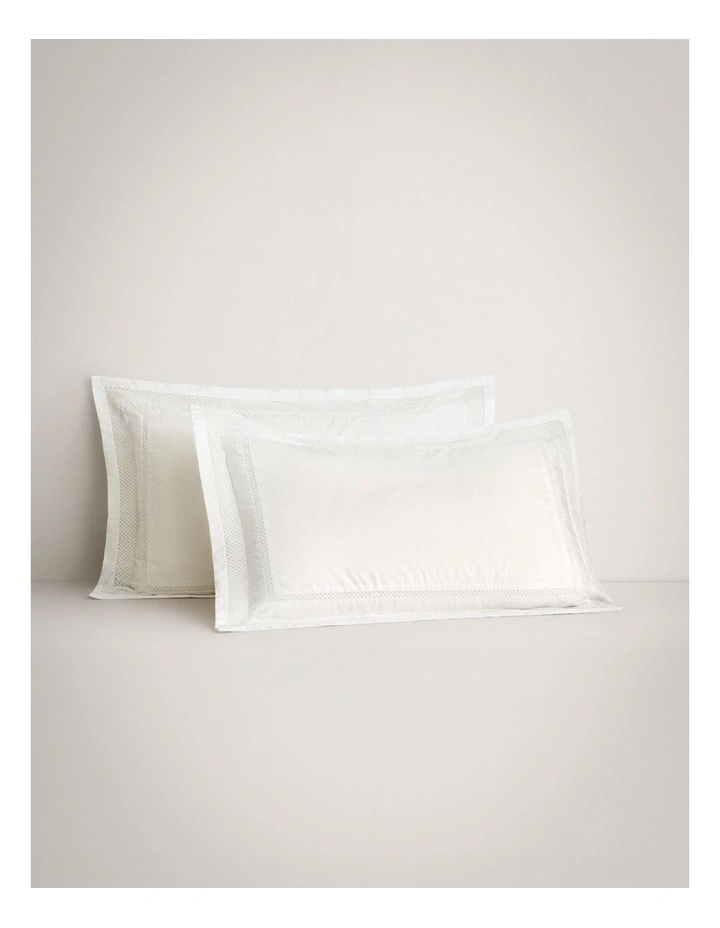 Winnmann Pillowcase Pair in White image 1