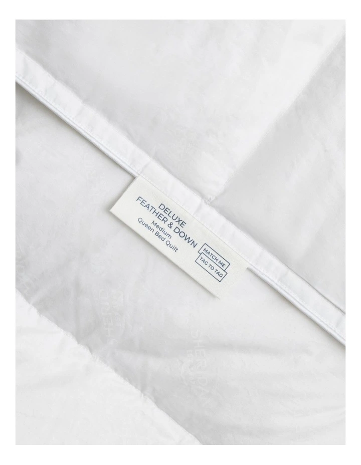 Deluxe Dream Feather and Down Medium Quilt in Pure White image 3