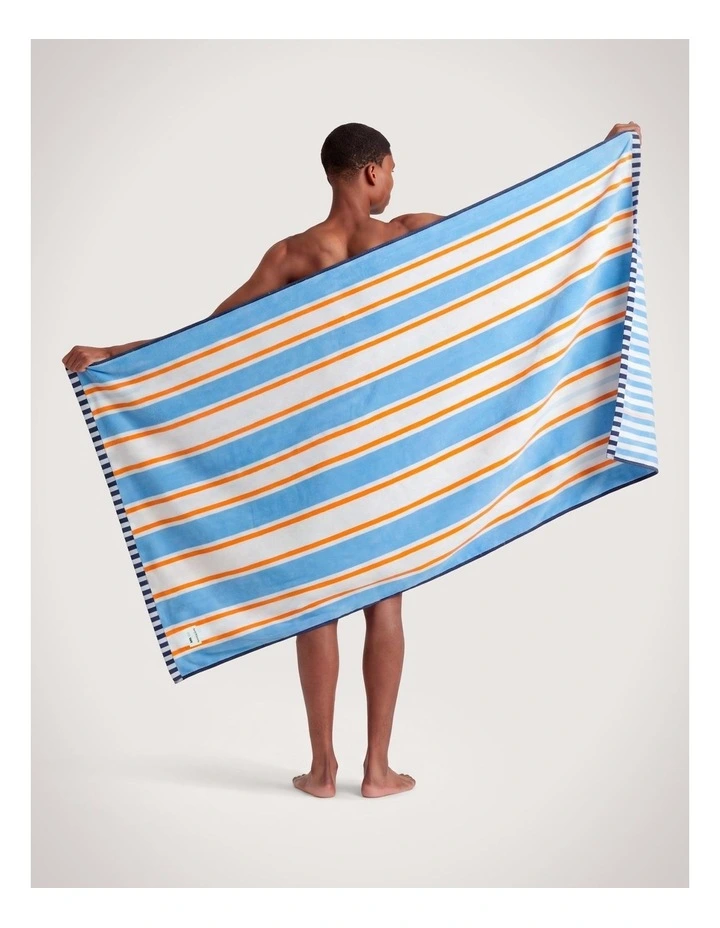 Sleepsafe Beach Towel in Daylight image 2