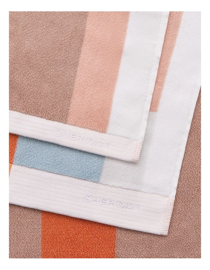 Lumen Towel Collection in Ice image 2