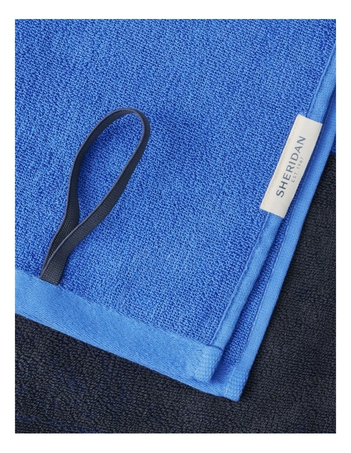 Trak Gym Towel in Capri image 2