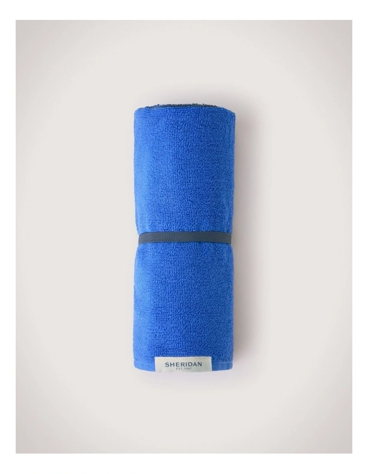 Trak Gym Towel in Capri image 3