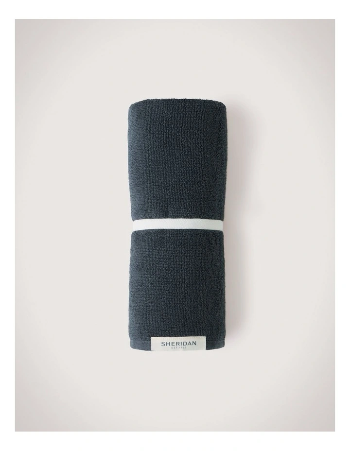 Trak Gym Towel in Eclipse image 3