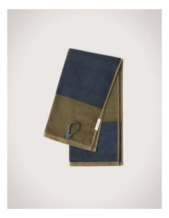 Trak Gym Towel in Green Olive