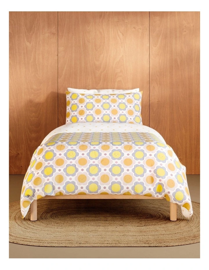 Happy Bloom Quilt Cover Set in Multi image 1