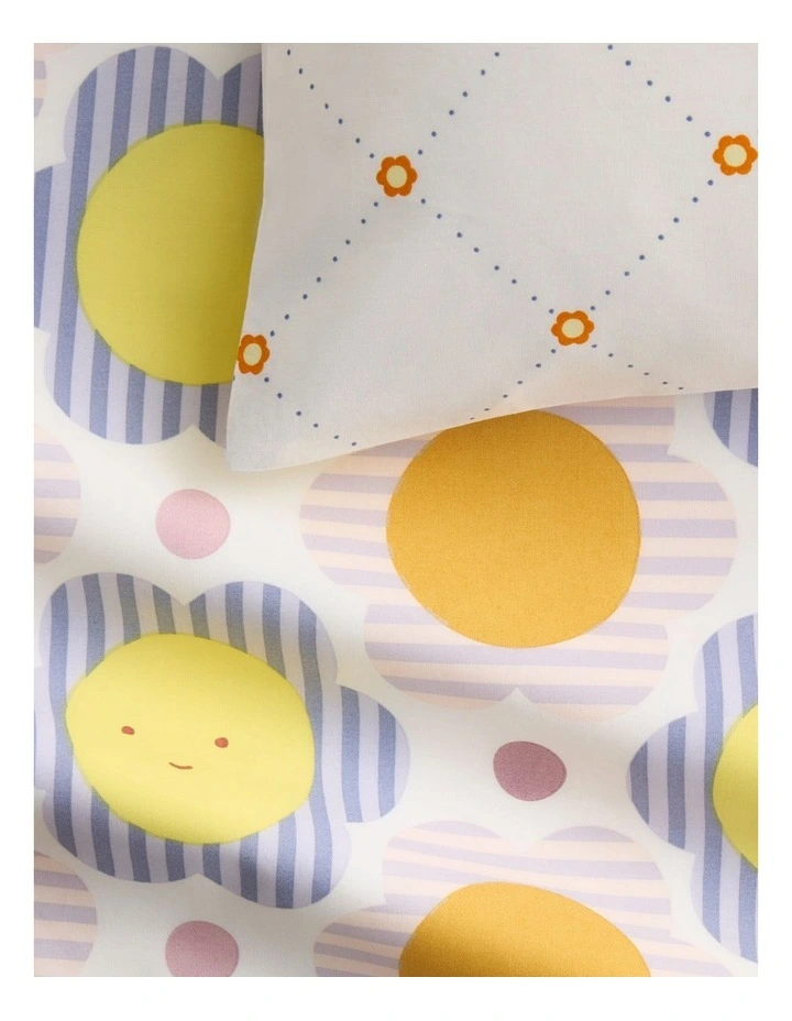 Happy Bloom Quilt Cover Set in Multi image 2