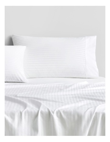 1200TC Millennia Fitted Sheet in Snow