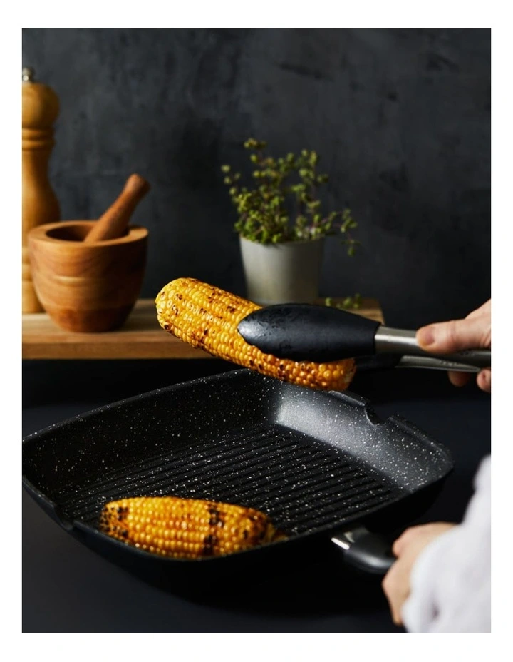 Baccarat Stone Grill Pan 28cm in Grey image 3