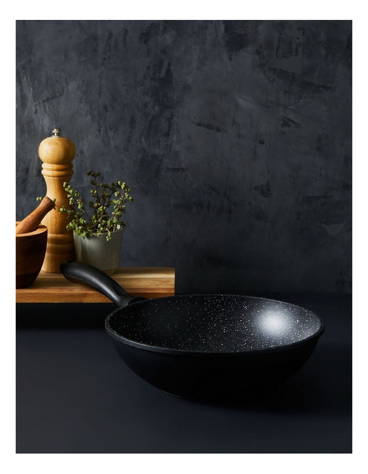 Baccarat STONE Wok With Lid 28cm in Grey image 4