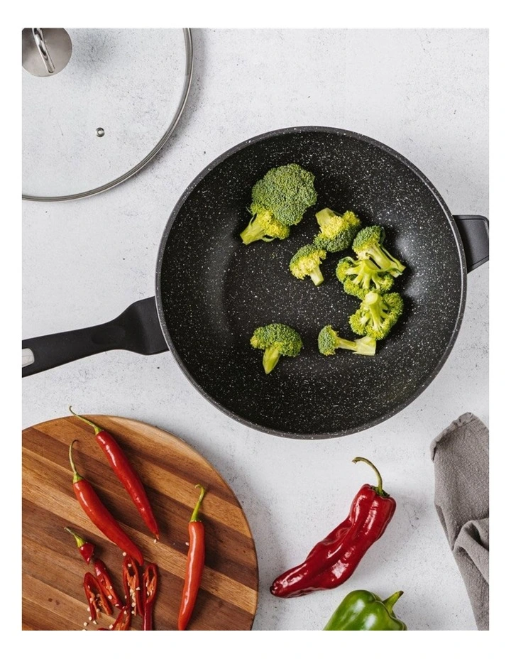 Baccarat Granite Non-Stick Wok With Lid 30cm in Grey image 2