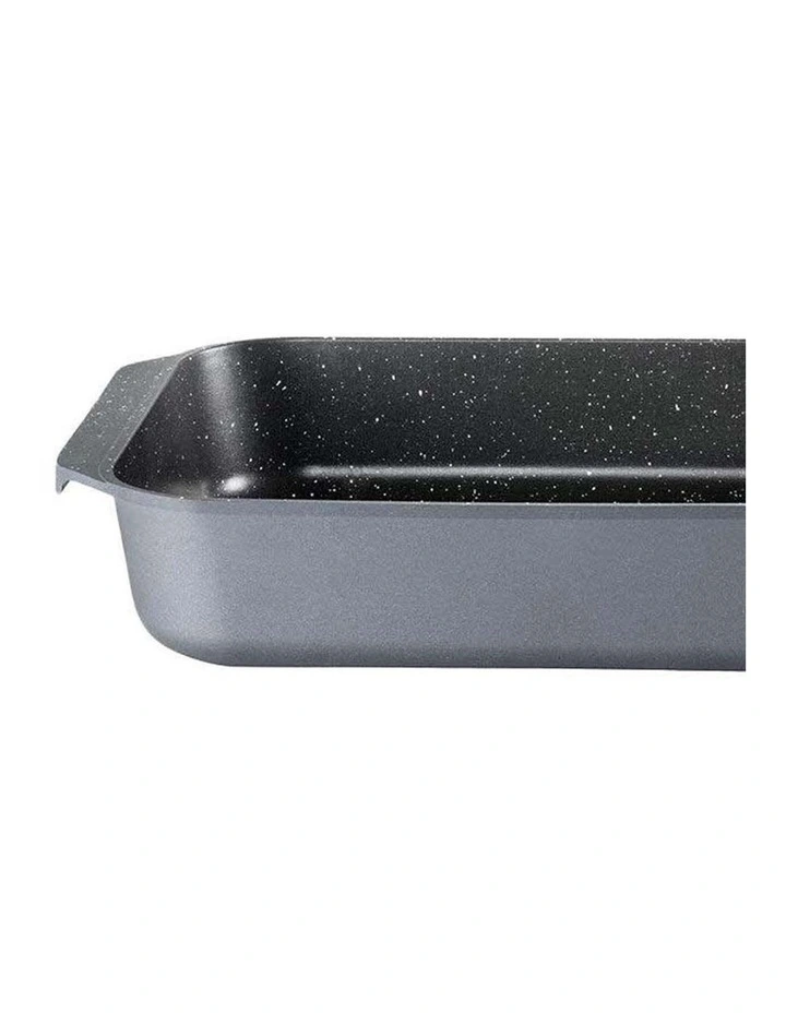 Baccarat Granite Roaster 34cm in Black image 2