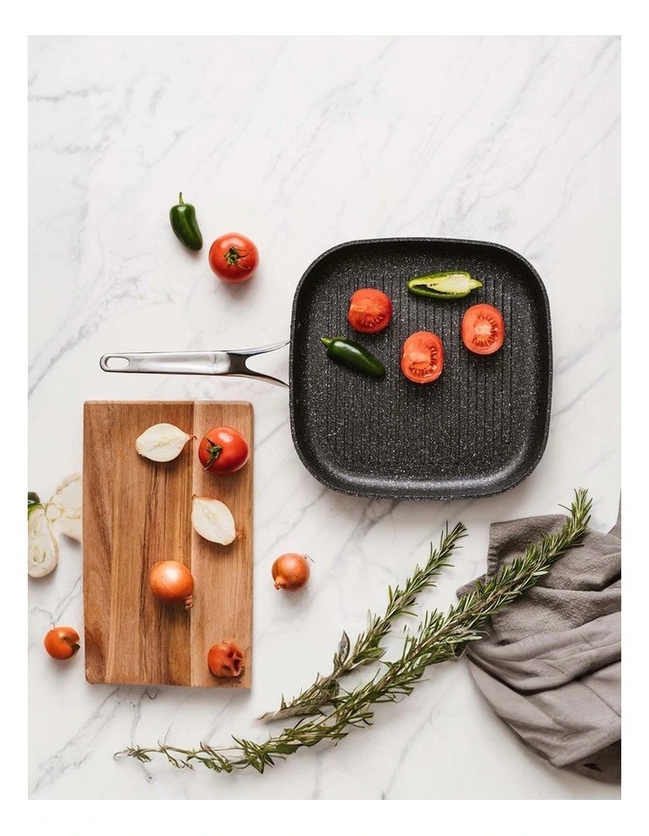 Baccarat Rock Grill Pan 28cm in Grey image 6