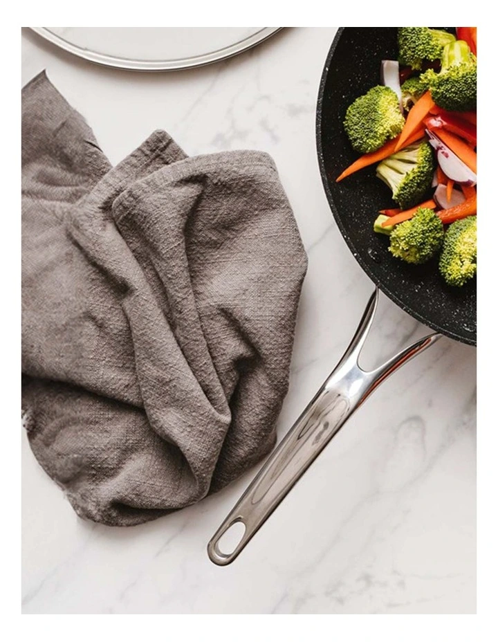 Baccarat Rock Wok With Lid 30cm in Grey image 5