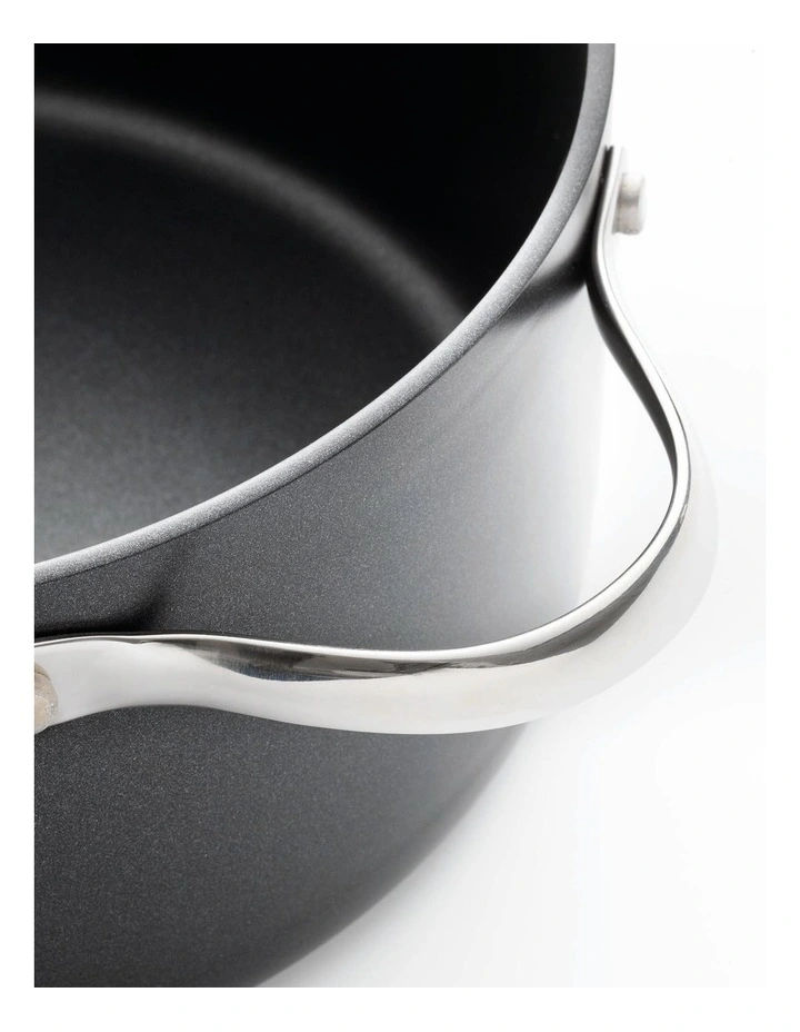 Baccarat iD3 Hard Anodised Casserole with Lid in Black image 4