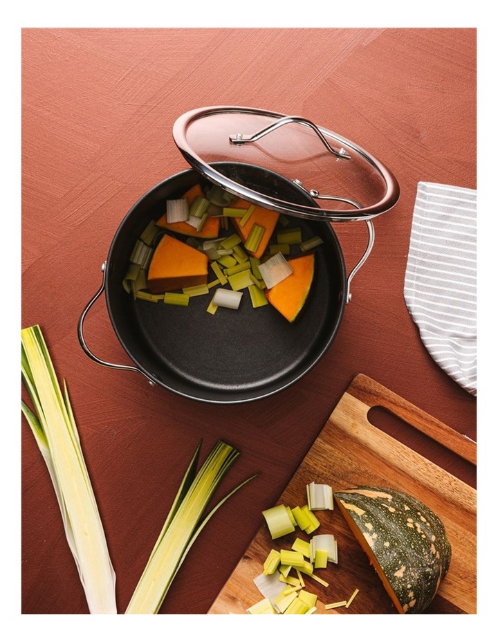 Baccarat iD3 Hard Anodised Non Stick Stockpot With Lid 24cm in Black image 2