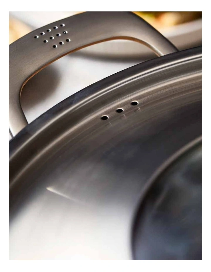 Baccarat iD3 Stainless Steel Chef Pan With Lid 32cm in SIlver image 4