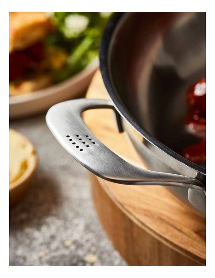 Baccarat iD3 Stainless Steel Chef Pan With Lid 32cm in SIlver image 6