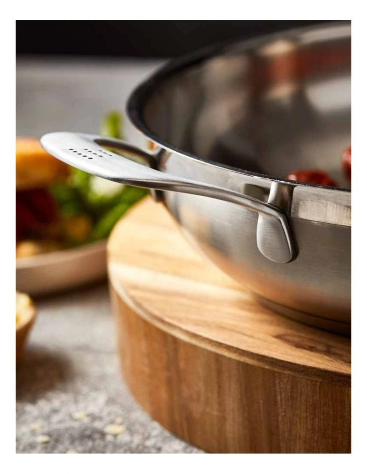 Baccarat iD3 Stainless Steel Chef Pan With Lid 32cm in SIlver image 7