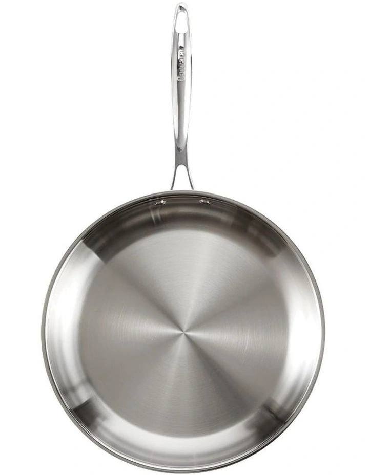 Baccarat iconix Frypan 30cm in Silver image 1