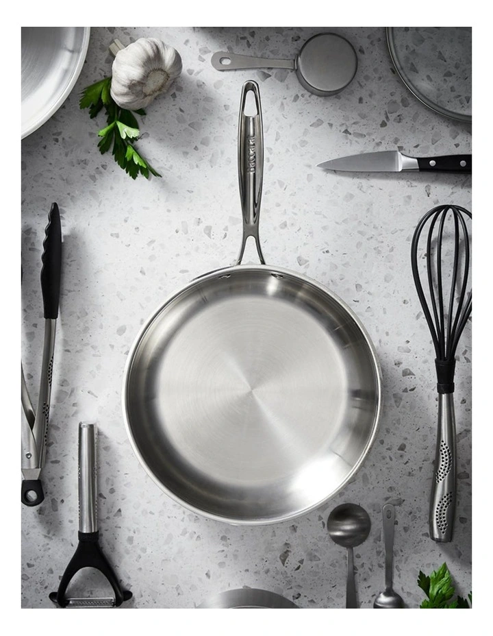 Baccarat Iconix Frypan 24cm in Silver image 4