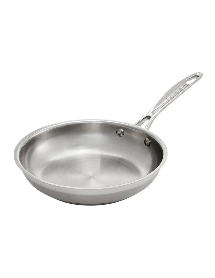 Baccarat iconiX Frypan 20cm in Silver image 1