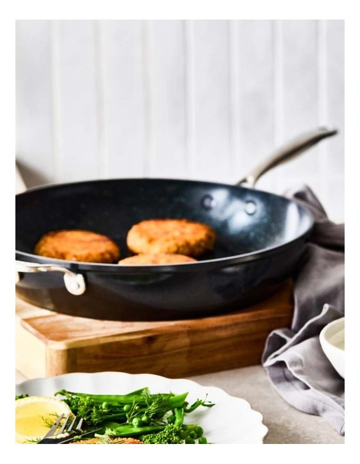 Baccarat Stone Frypan With Handle 32cm in Black image 5