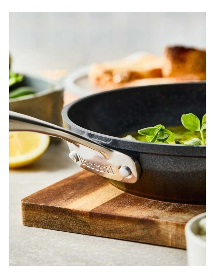 Baccarat Stone Frypan 20cm in Black image 6