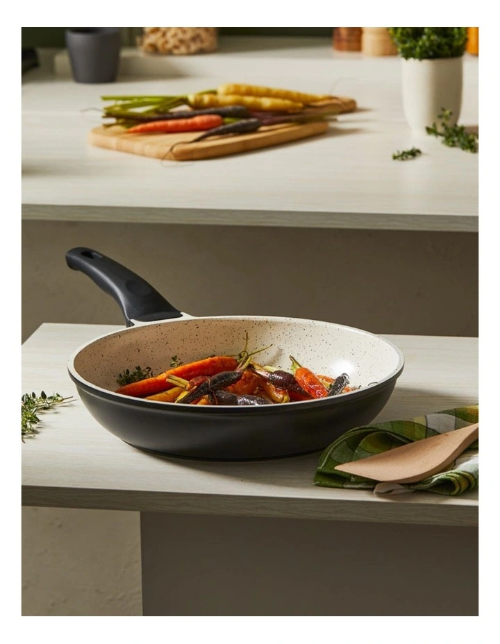 Baccarat Ceramix Frypan 28cm in Black image 3