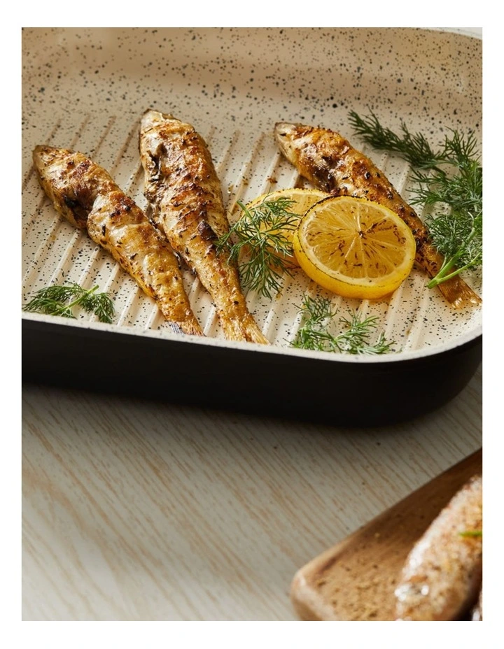 Baccarat Ceramix Grill Pan 28cm in Black image 4