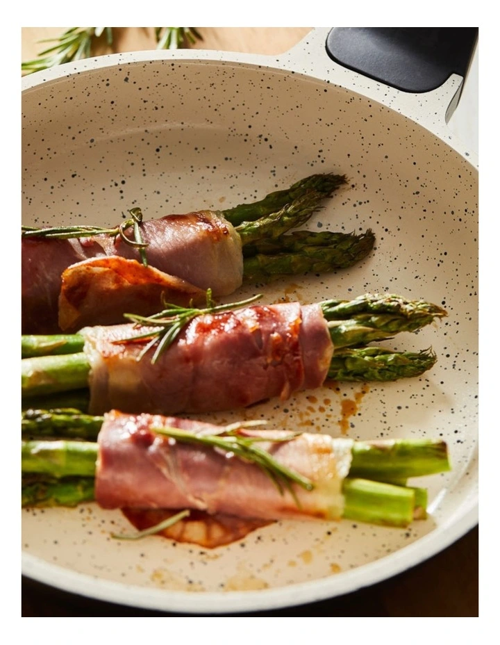 Baccarat Ceramix Frypan 20cm in Black image 4