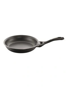Baccarat iD3 CS Frypan With Bakelite Handle 20cm in Black