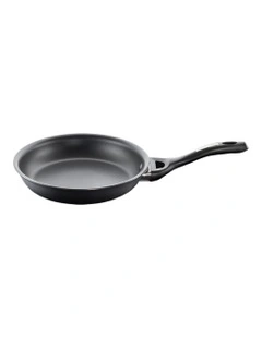 Baccarat iD3 CS Frypan With Bakelite Handle 30cm in Black