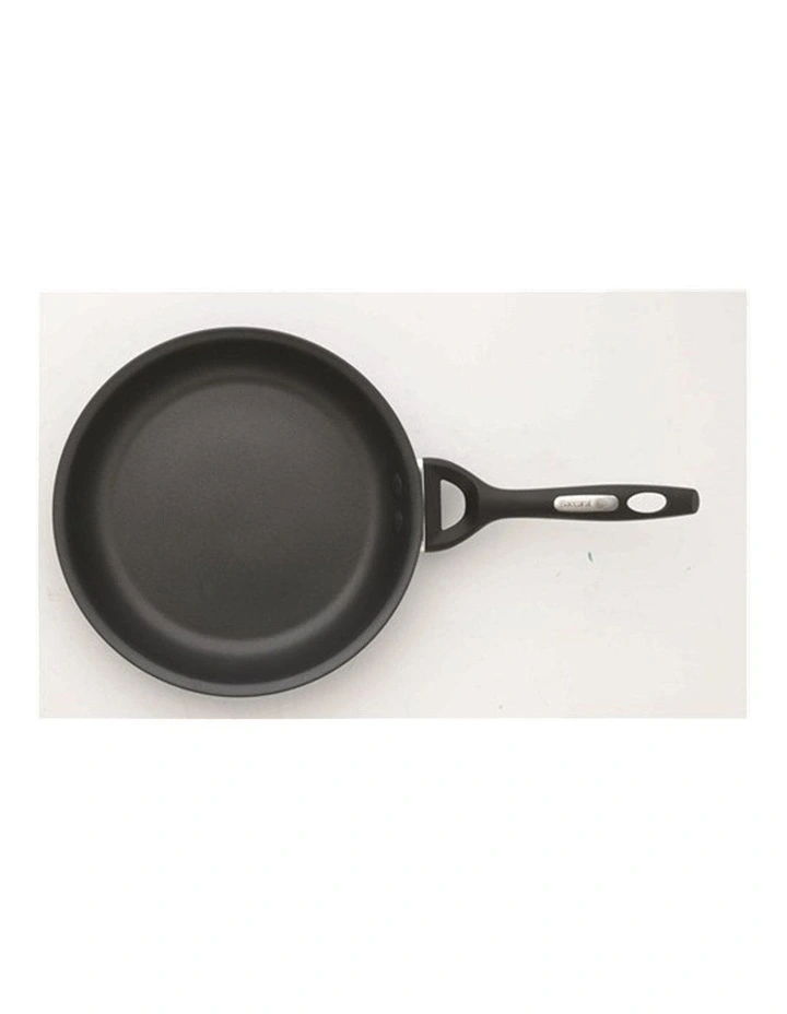 Baccarat iD3 Frypan With Bakelite Handle 30cm in Black image 5