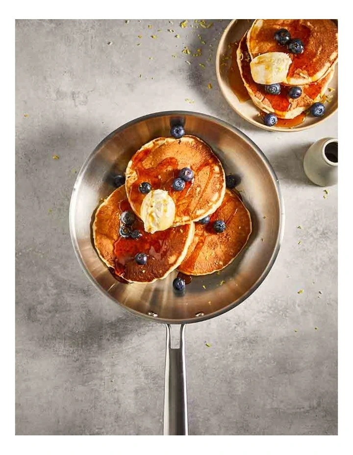 Baccarat Gourmet Frypan 24cm in Silver image 3