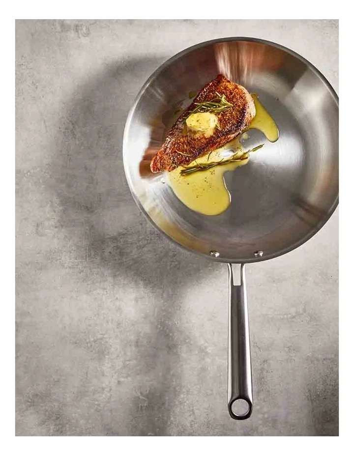 Baccarat Gourmet Frypan 28cm in Silver image 4