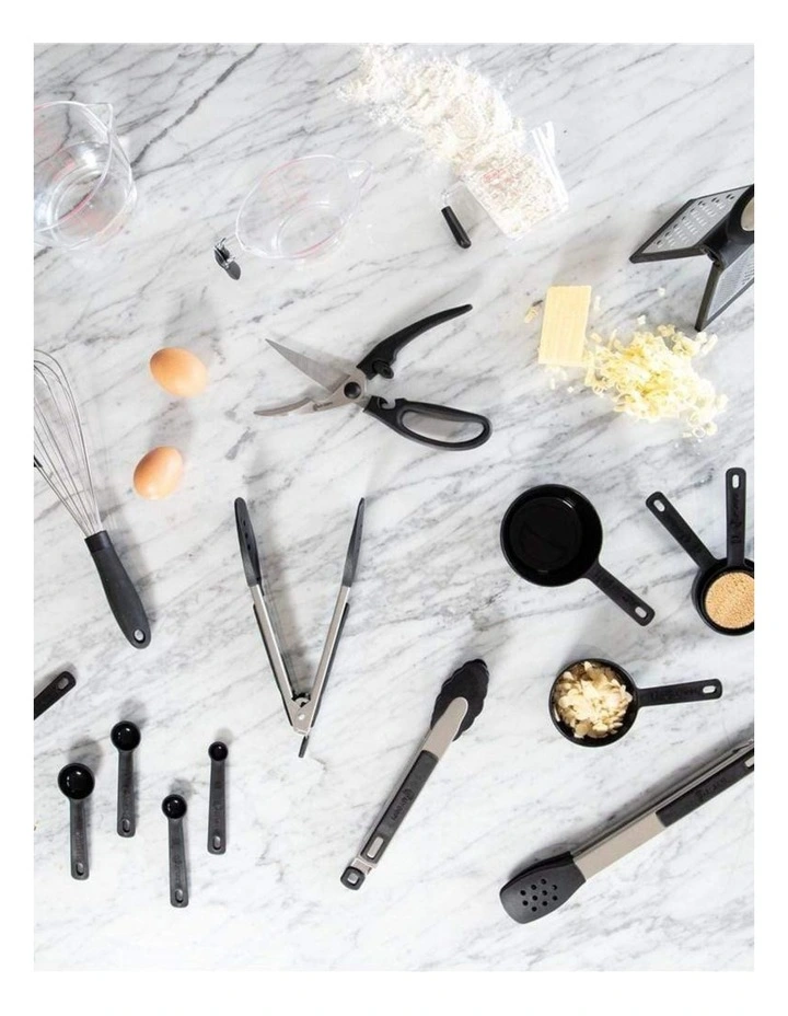 Easy Grips Mix and Measure Spoon in Black image 3