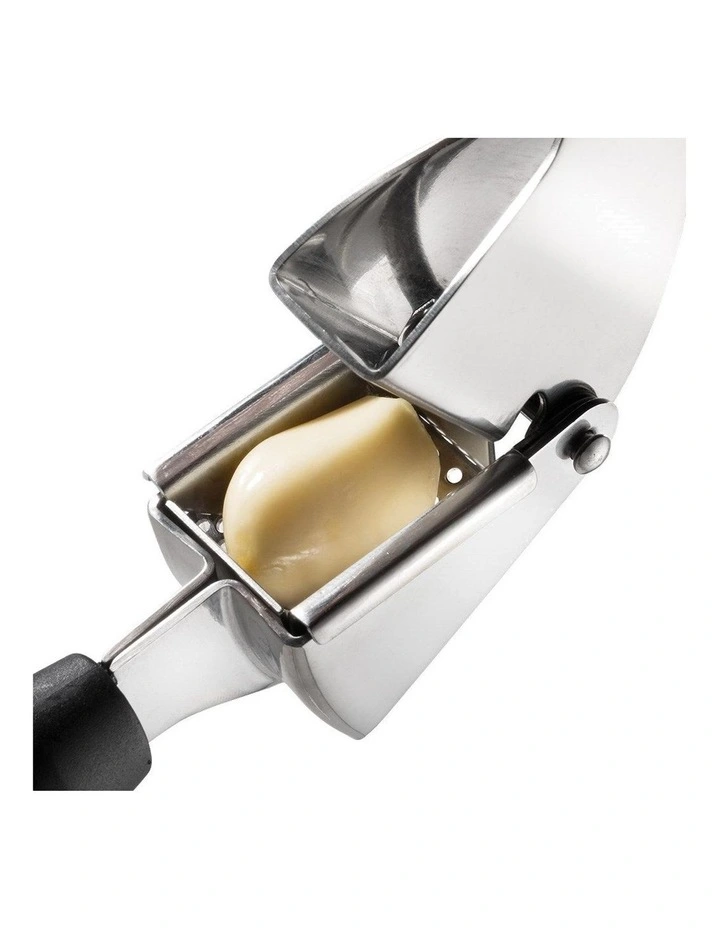 Easy Grips Pro Garlic Press in Black image 4