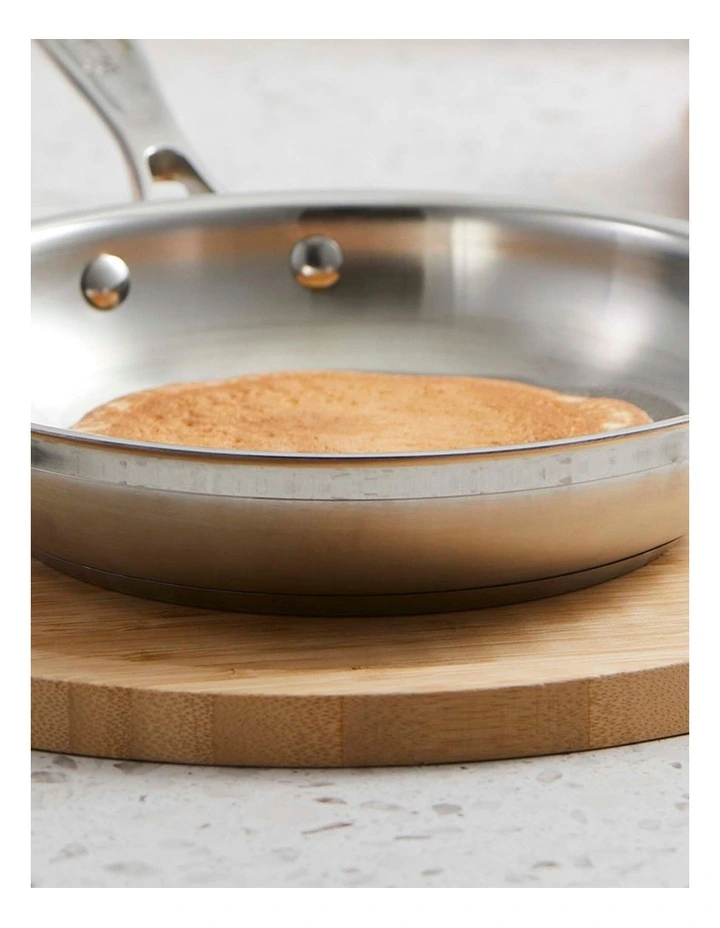 Baccarat iconiX Frypan 16cm in Silver image 6
