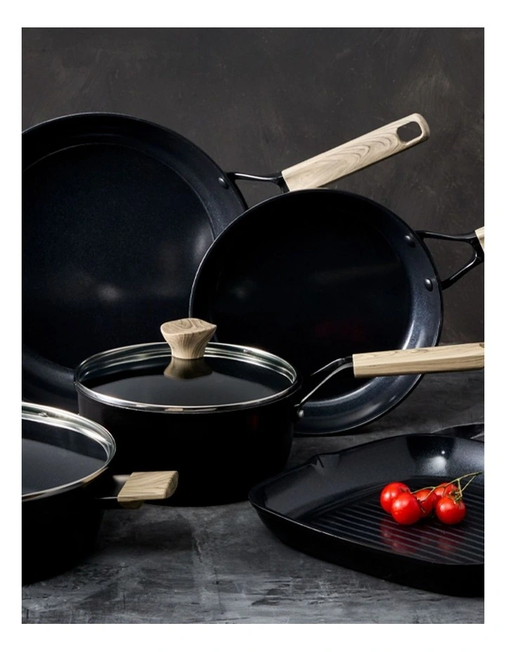 Baccarat Culinarix 5 Pieces Cookware Set in Black image 2