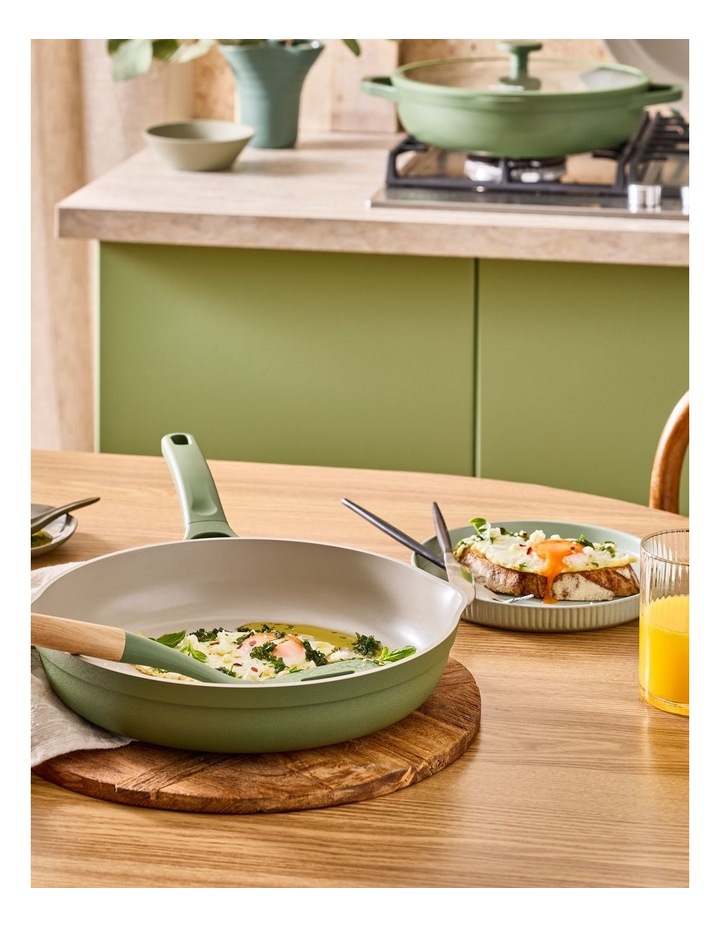 Baccarat NOOK Frypan 28cm in Green image 4